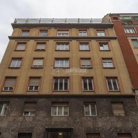 Milano - Delizioso Appartamento In Pieno Centro. Fancy Yellow Apartments Exterior foto